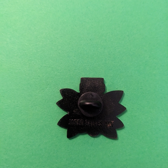 Milo From The Descendents Enamel Pin - Picture 3 of 3